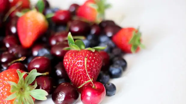 Диетологи Рифкин и Хэмптон назвали ягоды лучшим продуктом для сердца