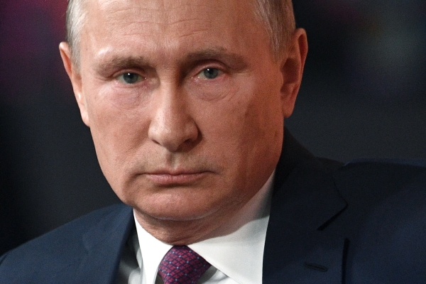 Политолог предрек дальнейшее падение рейтинга Путина
