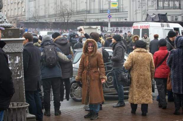 Киевляне за чистый город и против фашистов