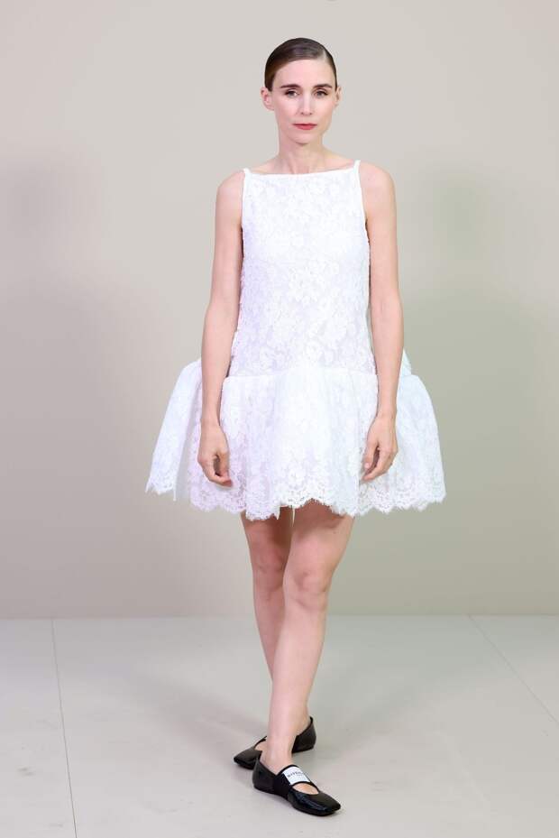 Неделя моды в Париже: Рената Литвинова, Шарлиз Терон и Дженна Ортега Неделя моды в Париже: Рената Литвинова, Шарлиз Терон и Дженна Ортега