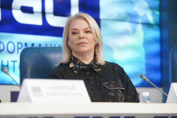 "Построено тысячи квадратных метров. Дайте этим людям квартиры бесплатно". Поплавская пристыдила власти