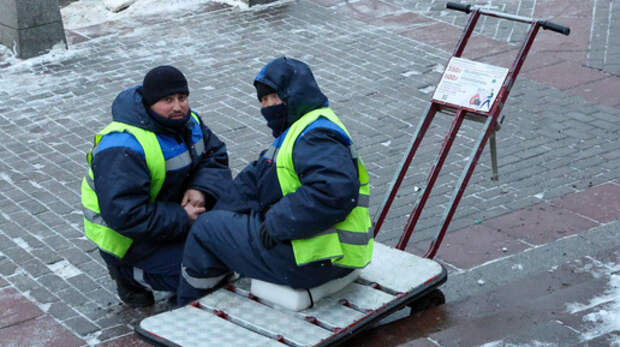 В МВД раскрыли суть нового эксперимента с иностранными работниками. Что ждет Россию, какие преимущества дает?