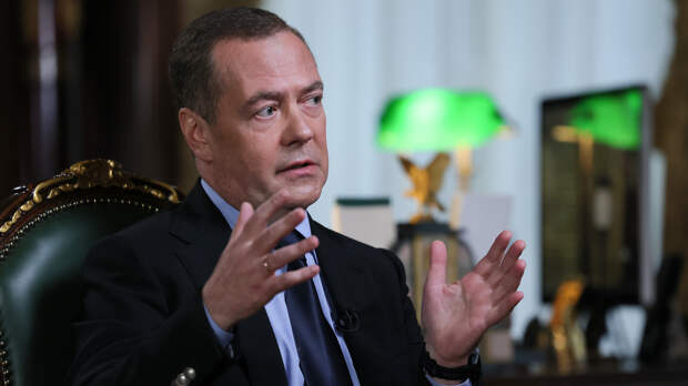 Медведев сделал жесткое предупреждение Европе