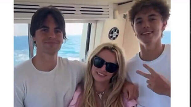 Отрекся от отца: сын Бритни Спирс поменял фамилию