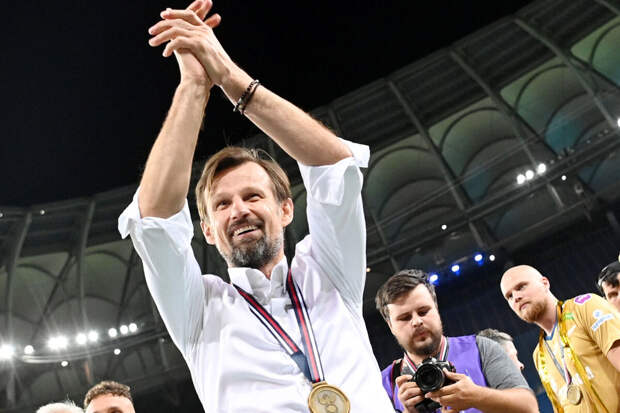 Тренер Семак с иронией отреагировал на новость о своей рекордной зарплате в РПЛ