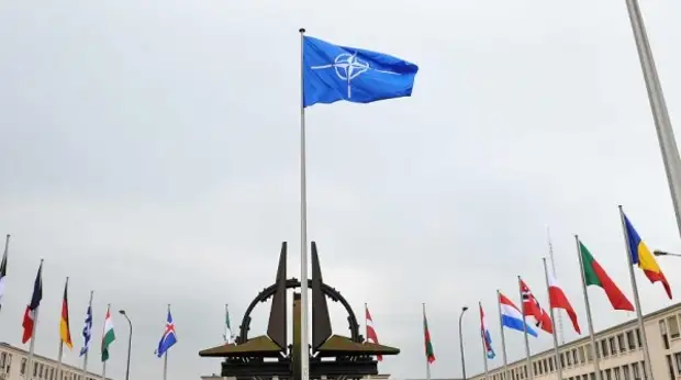 В Китае посоветовали странам ЕС выйти из НАТО