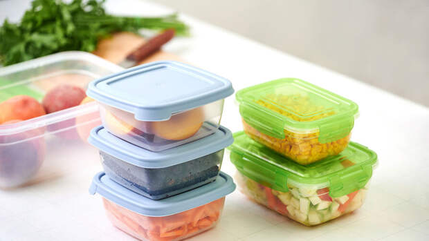 Контейнер вместо кофе: как домашние обеды помогают накопить на квартиру