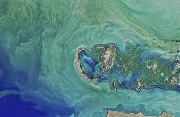 Что не так с изображением Каспийского моря на старинных картах