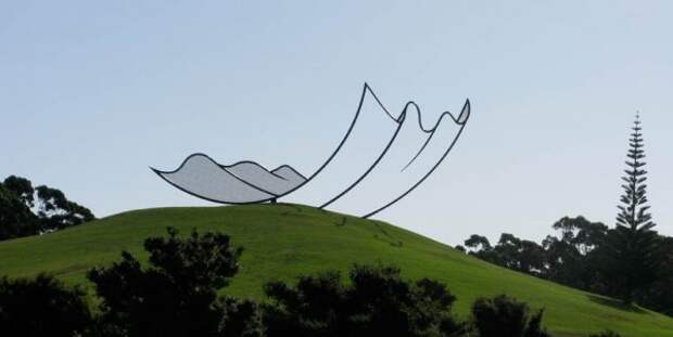 Скульптура Нила Доусона "Горизонт" (6 фото)