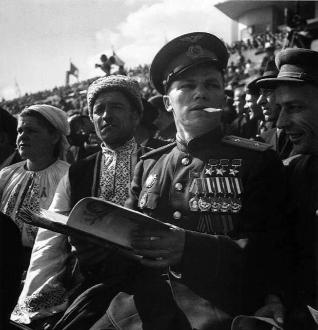 80 лет назад было учреждено звание Героя Советского Союза