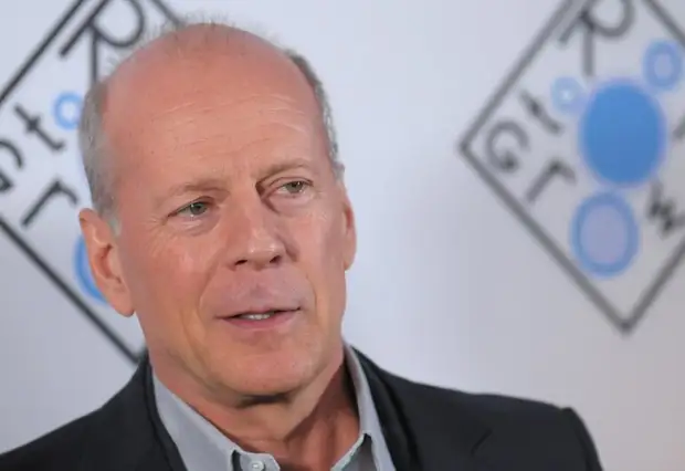 Печально видеть, как он рушится на глазах: Брюс Уиллис завершает карьеру из-за неизлечимой болезни