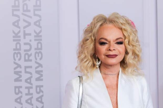 «#долинамойдруг»: Лариса Невидайло поддержала Ларису Долину на фоне скандала с недвижимостью