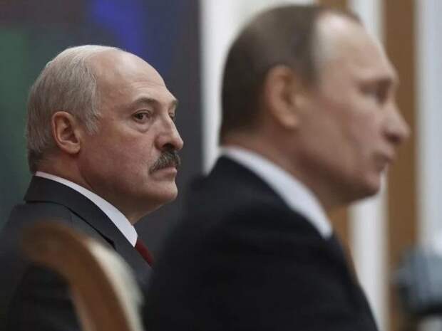 Политолог: Лукашенко не оставляет выбора – Кремль может ввести войска в Белоруссию