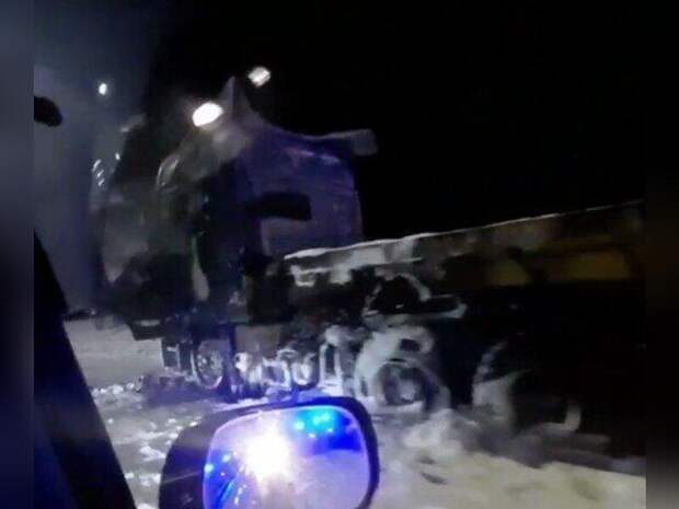 Фура сгорела на Объездном шоссе