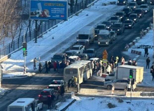 Киев захлестнули массовые акции протеста: дороги перекрыты