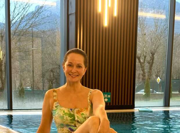 Актриса Ольга Кабо снялась в купальнике