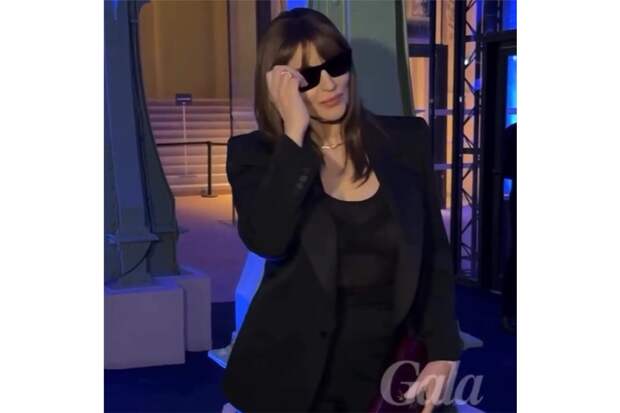 Прозрачный наряд 61-летней Моники Белуччи на светском вечере вызвал ажиотаж в сети