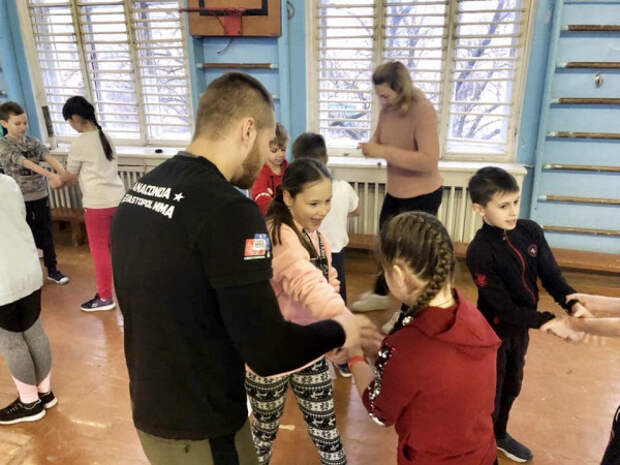 В севастопольской школе прошел урок самообороны