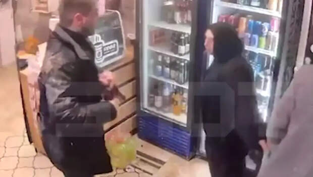 В Дагестане отстранили депутата после пьяного дебоша его сына в магазине