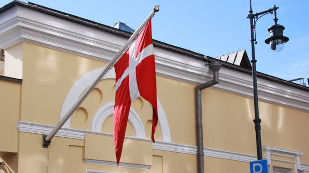 Губернатор Калифорнии дал хамский совет Дании