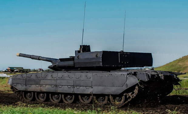 Т-100 "Черный орел". Кадры Минобороны РФ