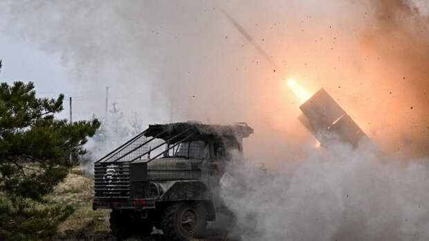 «Град» обрушился на район сосредоточения ВСУ. Лучшее видео из зоны СВО