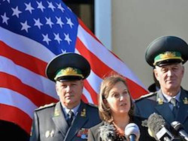 Нуланд выразила сожаление простым россиянам Нуланд выразила сожаление простым россиянам