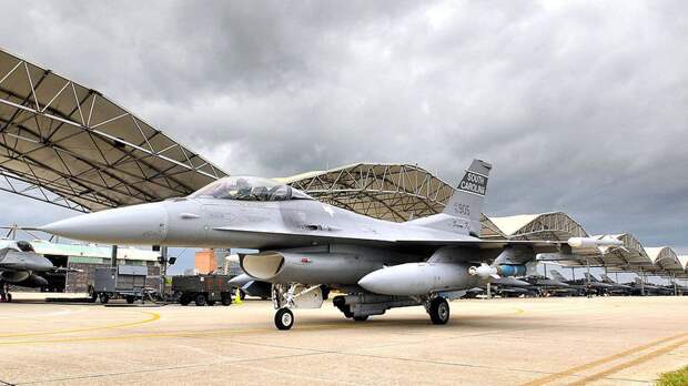 Охота на поставленные Украине F-16: польские аэродромы могут ближе познакомиться с «Кинжалами»