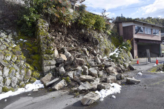 В Японии произошло четыре землетрясения за несколько минут