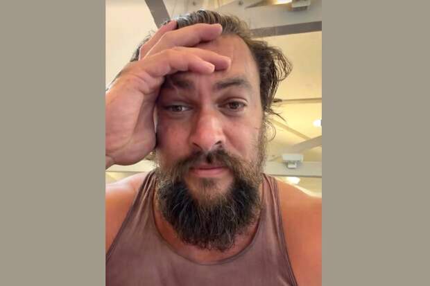 Звезда «Аквамена» покинул дом из-за разрушительного наводнения и призвал молиться