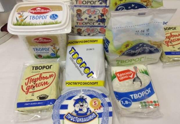 В упакованном кисломолочном продукте наверняка имеются дополнительные ингредиенты в составе / Фото: smoldaily.ru