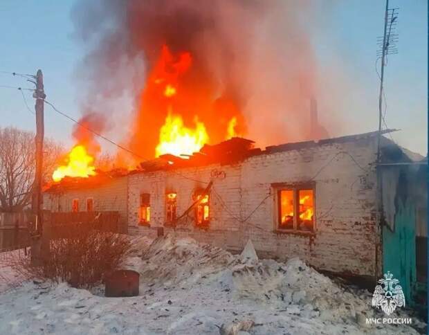 В Щекинском районе Тульской области во время пожара в частном доме погиб человек