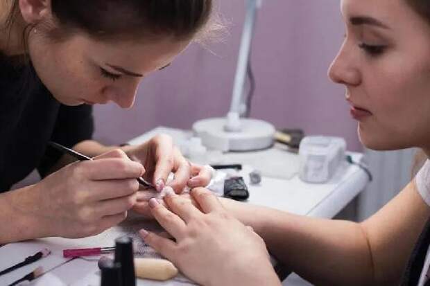 Росстандарт утвердил новый ГОСТ на маникюр и педикюр
