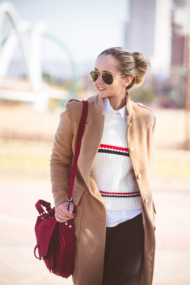 Olga choi fashion blogger myblondegal South Korea smart casual elegant Oasap beige khaki military coat Converse low sneakers Ann Taylor pants Kooding sweater H&M plaid check scarf-07094