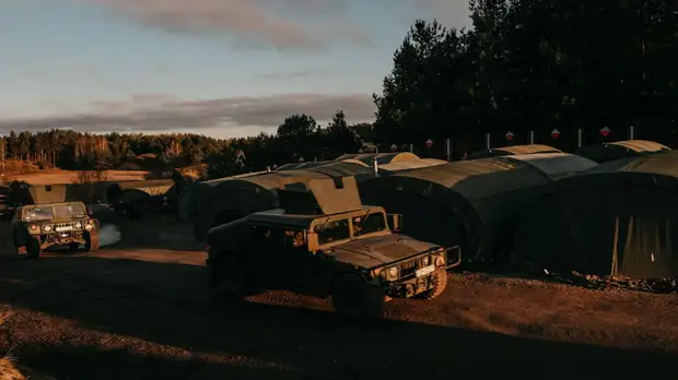 Макей: Польша стягивает к границе военную технику с крупнокалиберным вооружением