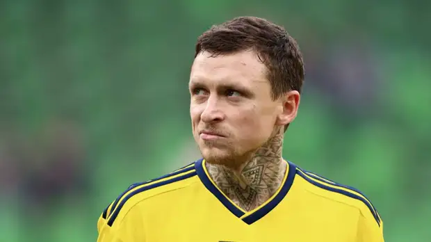 Спустя полгода после скандального развода Мамаев сделал предложение своей девушке