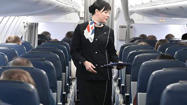Глава Минцифры назвал сроки появления Wi-Fi на борту российских самолетов