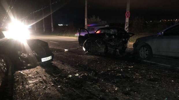 Серьезное ДТП с пятью пострадавшими произошло на трассе Ялта — Симферополь