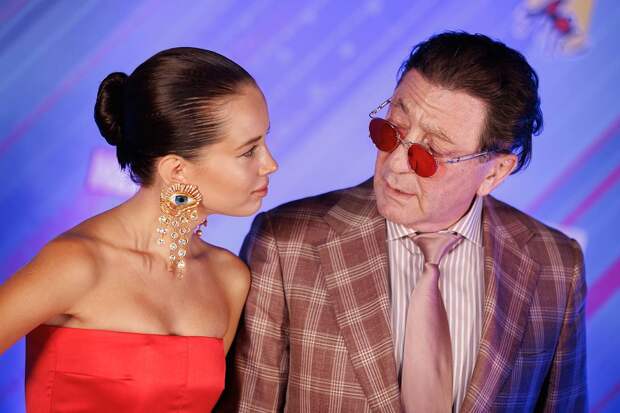 Аврора Киба сделала заявление о контракте с Лепсом