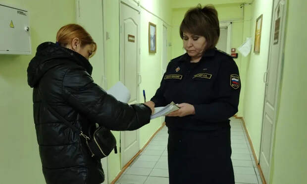 Сибирячку арестовали за неявку на обязательные работы