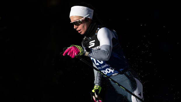 Непряева: паника охватила, когда осознала на спуске, что лыжи не мои