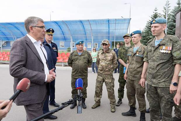 Дмитрий Миляев передал тульским военнослужащим технику
