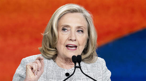 Клинтон рассказала о странном допросе про НЛО