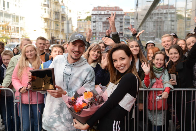 Распавшаяся группа "Время И Стекло также имеет свою звезду