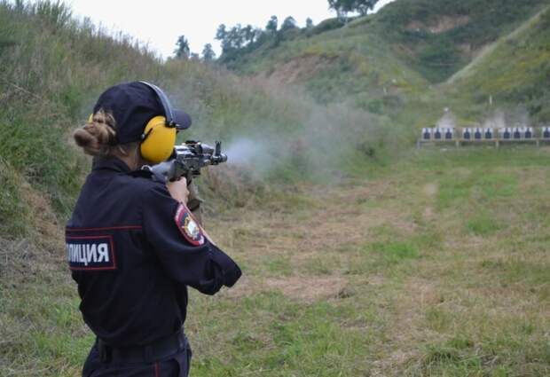 Полицейские Центрального округа столицы приняли участие в ежегодном турнире по стрельбе