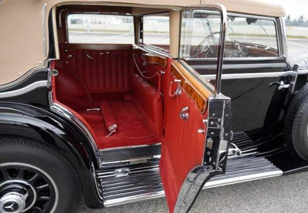 Кабриолет Mercedes-Benz 770K из музея гоночной трассы Индианаполиса