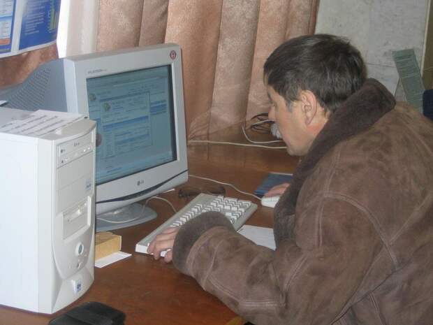 О комментаторах этого ресурса я могу написать  целый трактат. Я иногда пересылаю их друзьям, посмеяться. Кто-то  считает, что так я показываю, что все мужчины - плохие.-2