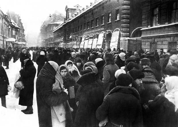 Как праздновали Новый Год в блокадном Ленинграде
