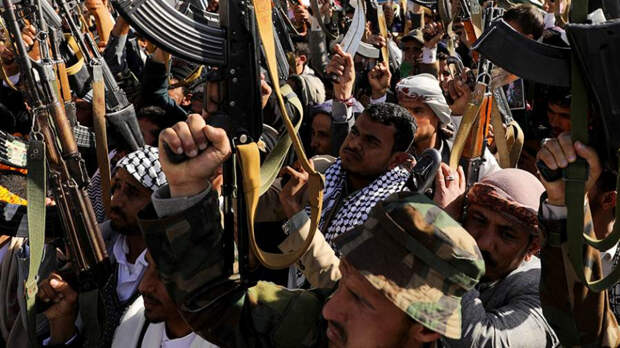 Йеменские хуситы атаковали военные объекты в Израиле баллистическими ракетами