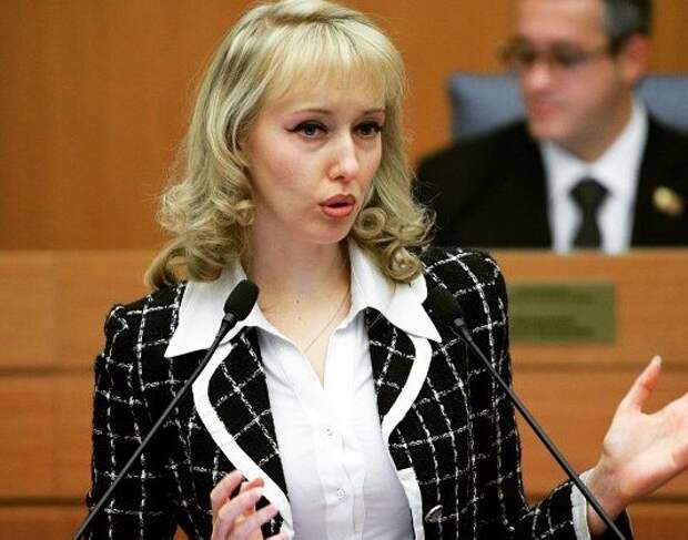 У коммунистки Енгалычевой проблемы с головой — предлагает бороться с коронавирусом как в США